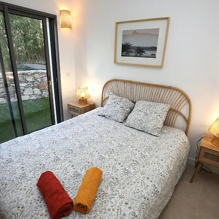 Apartment T2 Neuf Sur Jardin Proche Carqueiranne